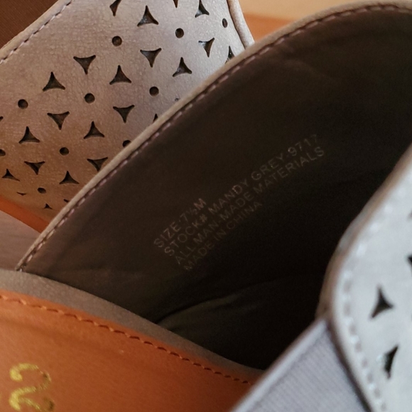 Cute grey mules NWT - Picture 6 of 6